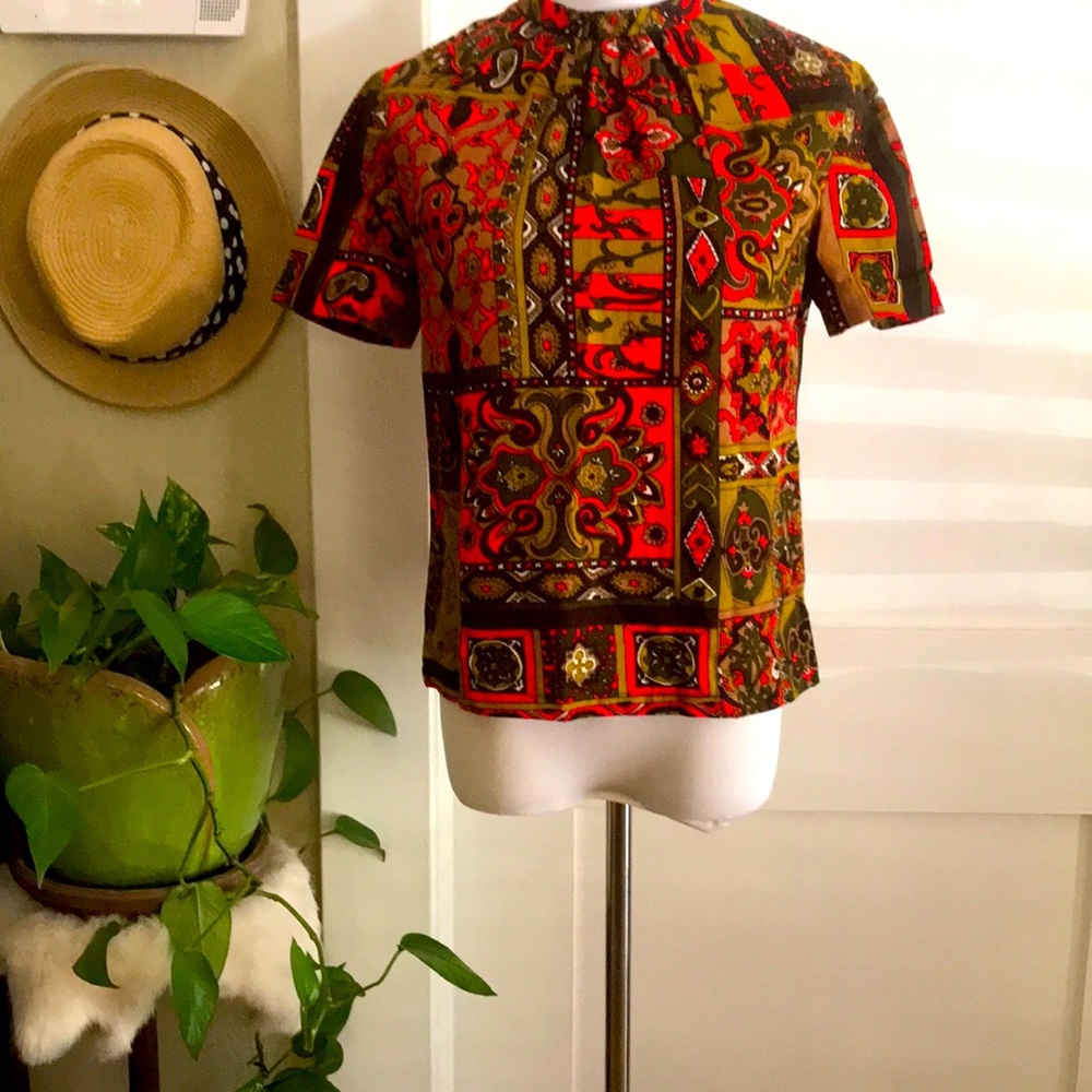 Vintage 1960’s short sleeve top